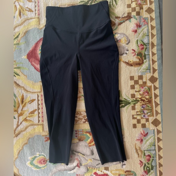 Lululemon Base Pace High-Rise Crop Black Leggings - Picture 2 of 5